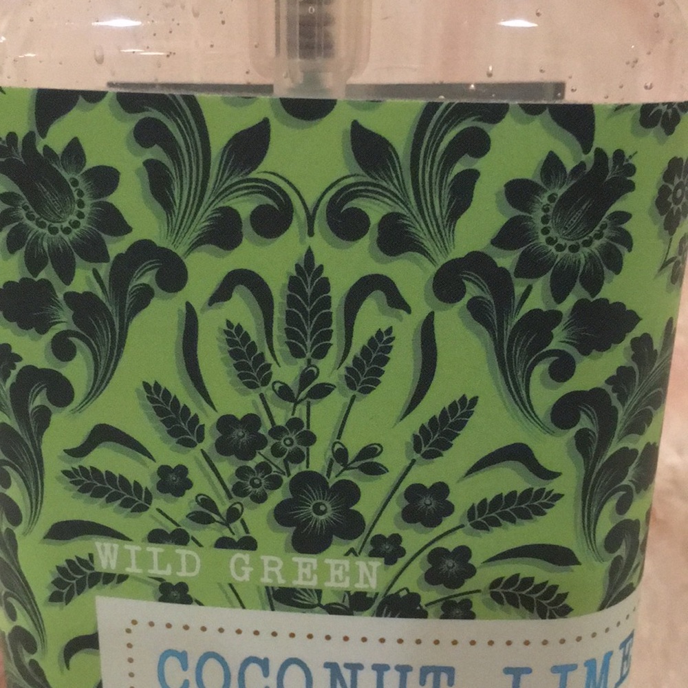 WildGreenCoconut Lime Scented Soothing Hand Soap with Coconut Oil large 17oz NWT - Picture 3 of 14